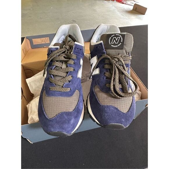 New New Balance 574 Classics Blue Green Sneakers ML574DZN - Picture 2 of 6